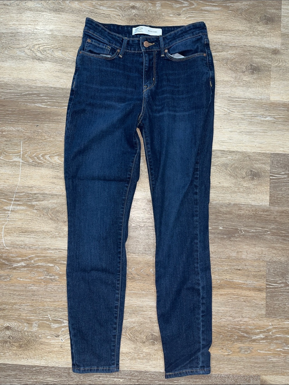 W28 / L30 Signature by Levi Strauss Dark Blue Skinny Jeans